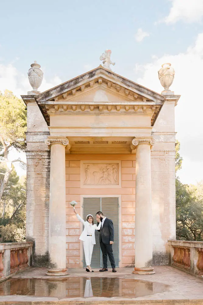 The hapiness of the couple after the ceremony at horta park