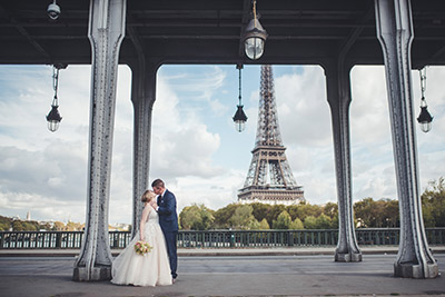 eiffel-tower-cerimonies_08 Happy couple eloping in Paris