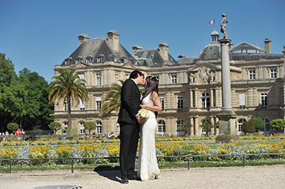 luxembourg-gardens-ceremonies-08 Happy couple eloping in Paris