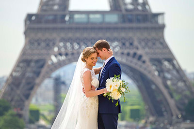 paris-ceremonies-12 Happy couple eloping in Paris