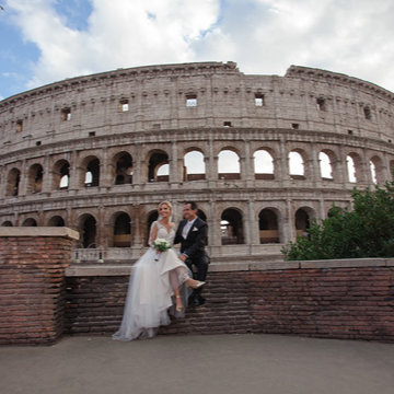 Elegant and sophisticated bride and groom celebrate a destination wedding in the coliseum, rome, italy Love Gracefully 2 cv car
