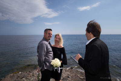 Couple decided to renew their vows in Crete, Greece, with a Love Gracefully package Couple decided to renew their vows in Crete, Greece, with a Love Gracefully package