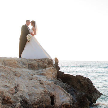 destination-wedding-mallorca Love Gracefully 2 cv car