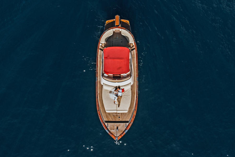Glamorous-romantic-amalfi-coast-destination-wedding