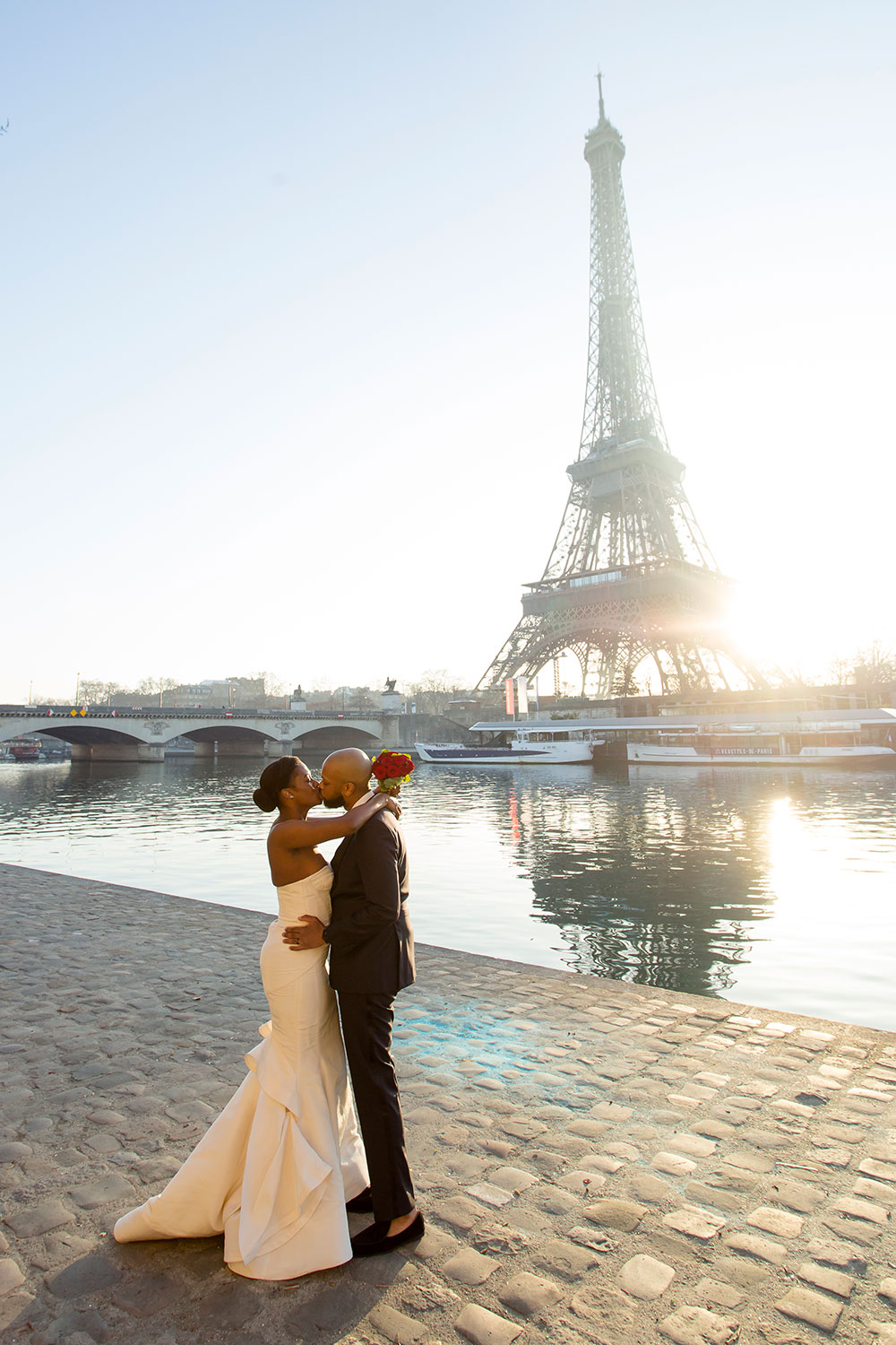 ceremony in river side of paris