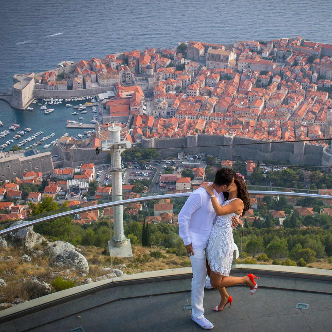 Dubrovnik is one of the most enchanting location for renew ov vows, look this couple