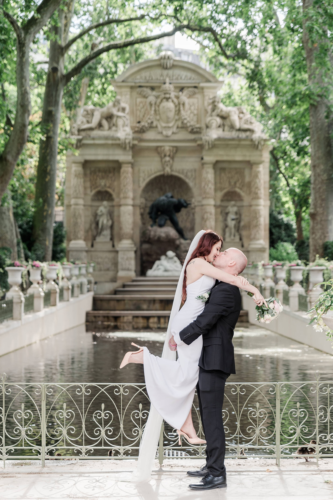 Elopement in Paris- Love Gracefully