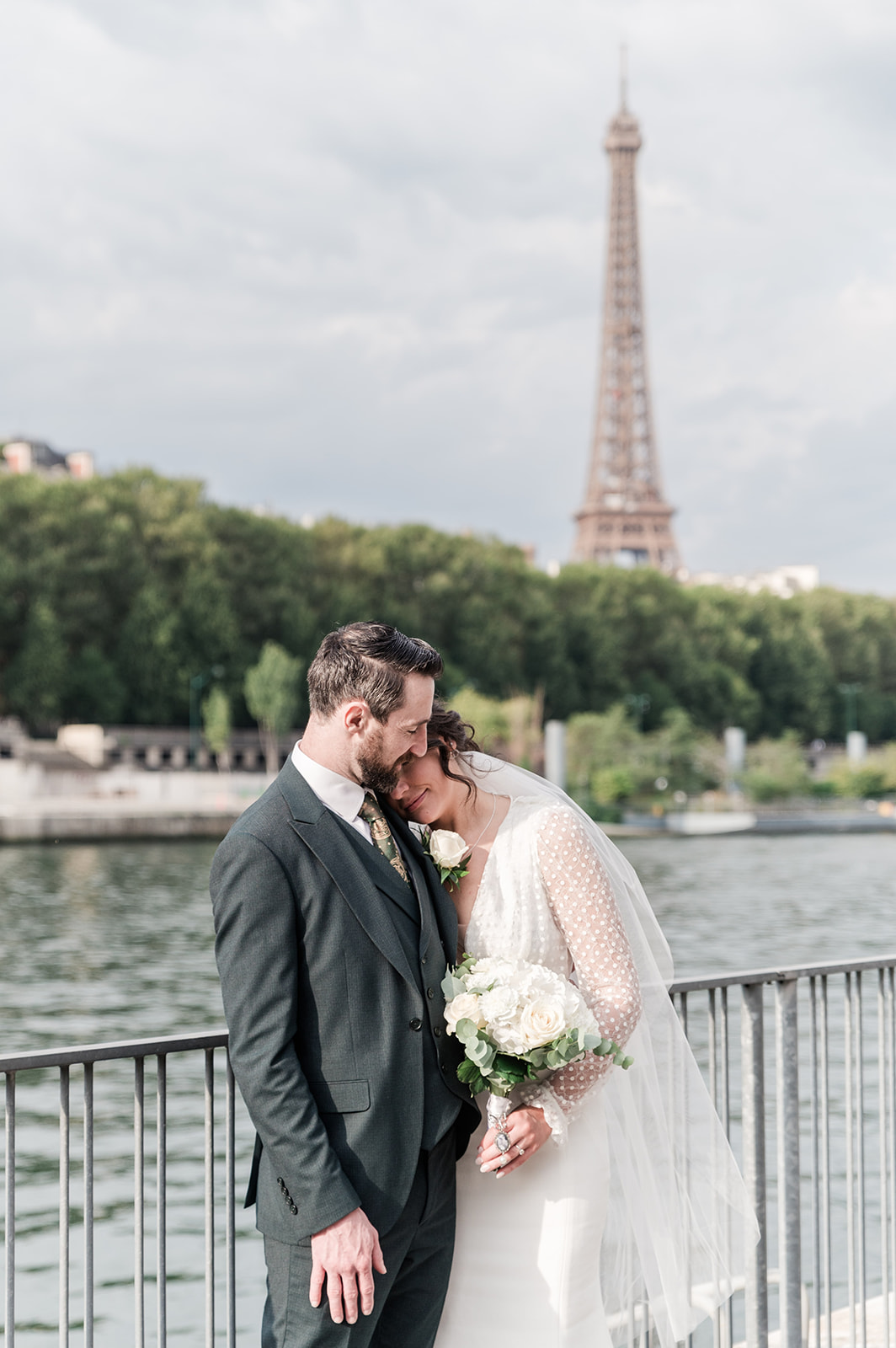 Destination wedding in Paris - Love Gracefully