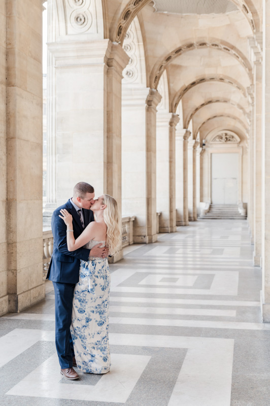 the kiss in the corridor