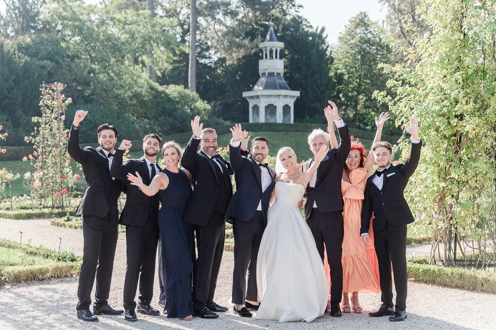 Best man at a wedding-177-009 The best contributes to help the bridal party for the group photos, also making noise and feeling