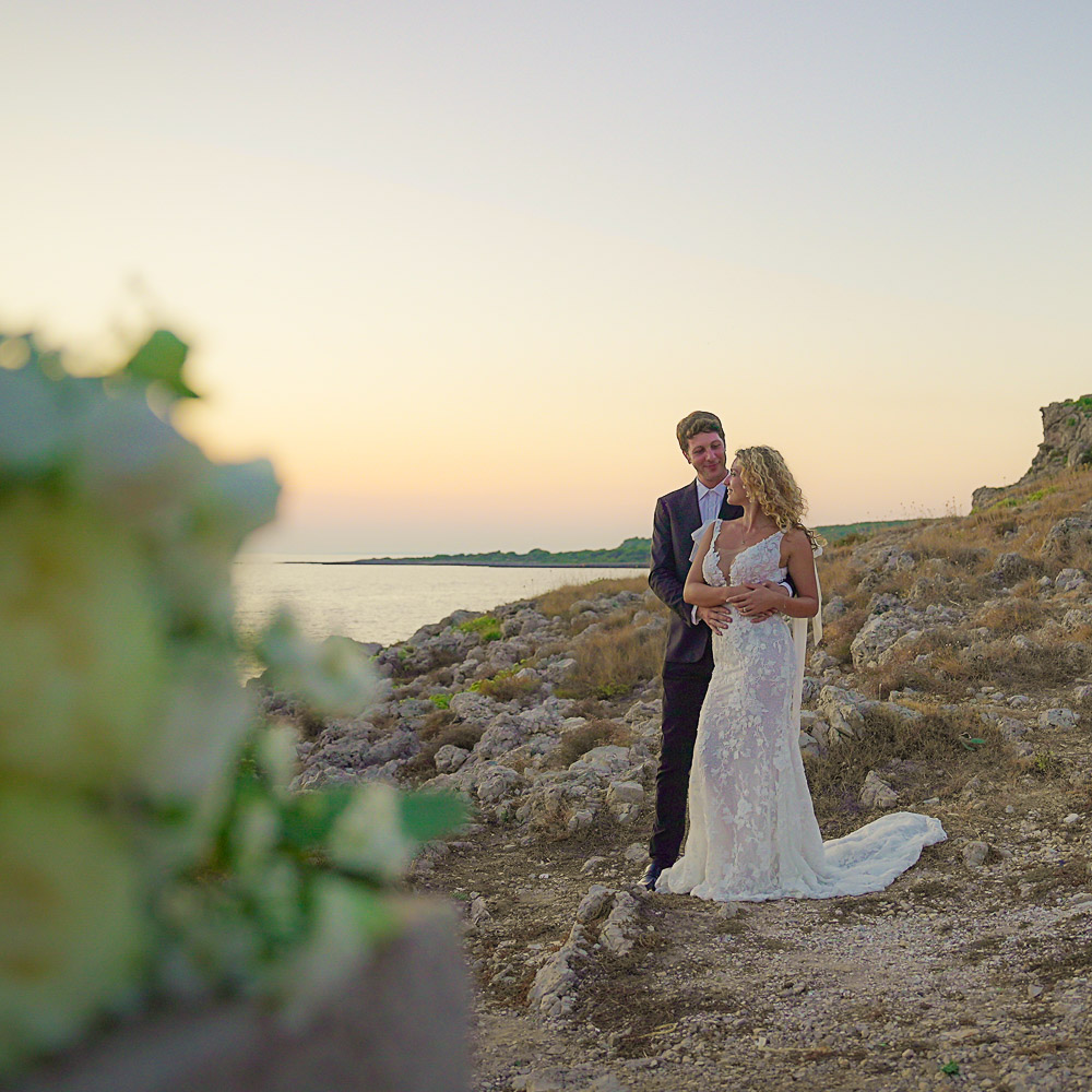 Wedding in Puglia – 005 a couple posing during elopement in Puglia