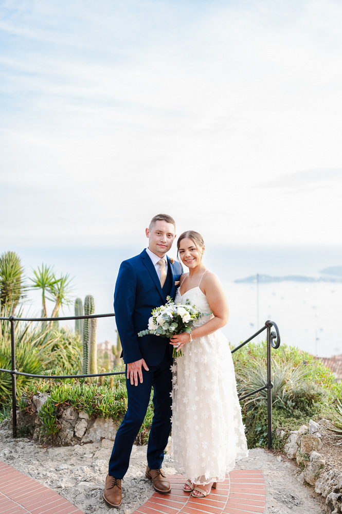 The couple pose in the garden of Eze