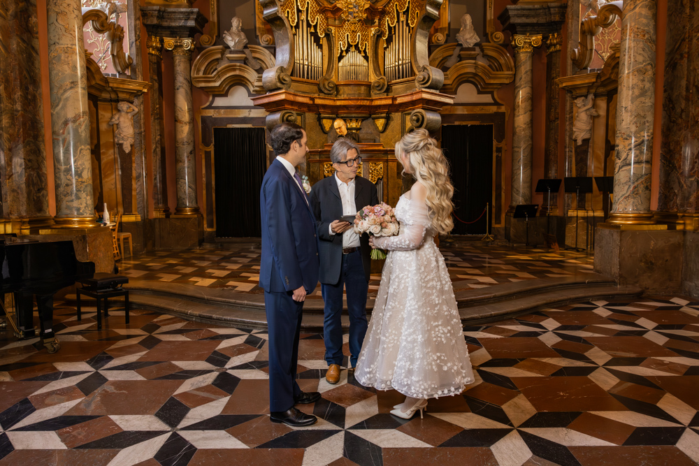 Elopement wedding in Prague-04