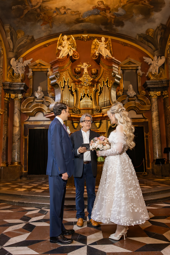 Elopement wedding in Prague-05